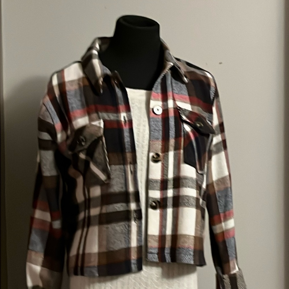 jacket. Plaid. Cropped. - perfect for all seasons